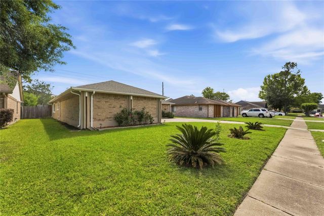 3415 Honey Creek Drive, Houston, TX 77082