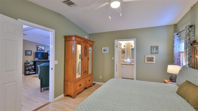 380 MARSH LANDING LOOP, Oak Hill, FL 32759