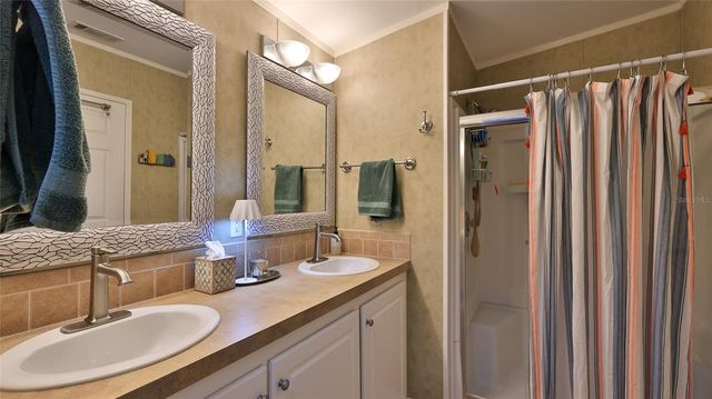 380 MARSH LANDING LOOP, Oak Hill, FL 32759