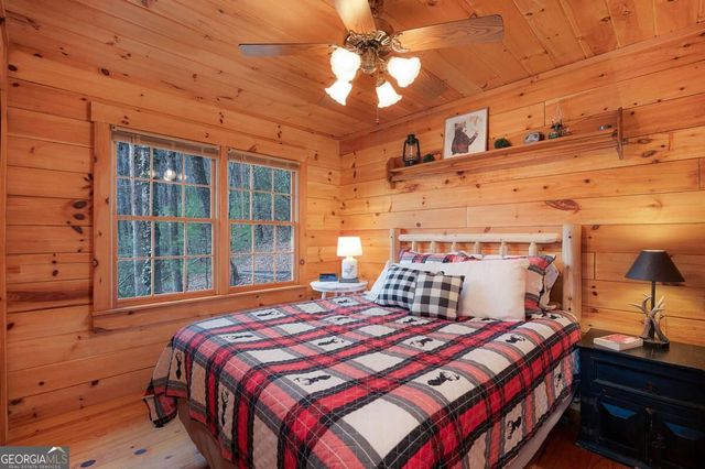 173 Mountain Laurel Lane, Ellijay, GA 30536