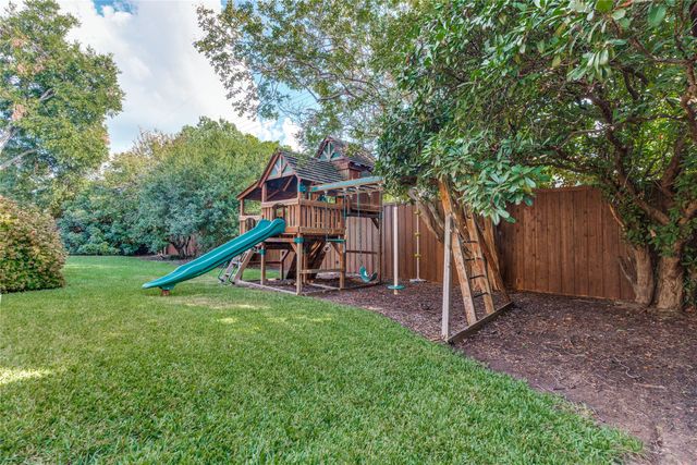 5650 Charlestown Drive, Dallas, TX 75230