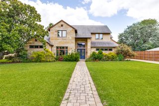 5650 Charlestown Drive, Dallas, TX 75230