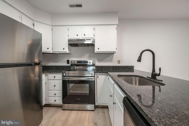 204 MAHOGANY PL, Dover, DE 19901