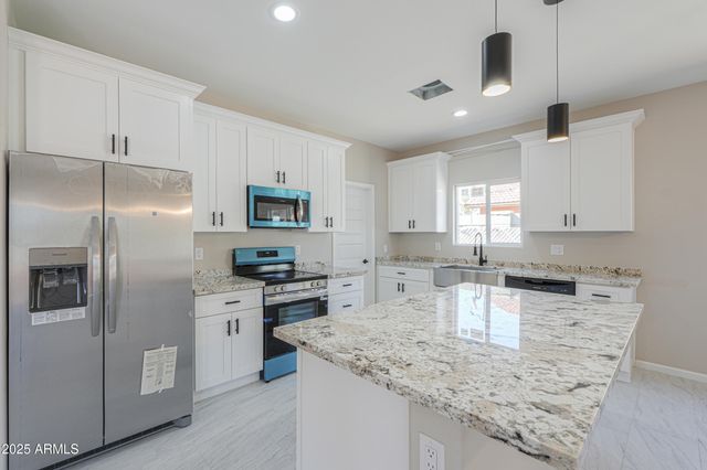 229 E Cedar Avenue, Casa Grande, AZ 85122