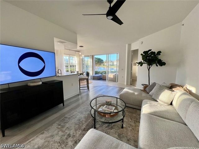 3062 Driftwood WAY 4301, Naples, FL 34109