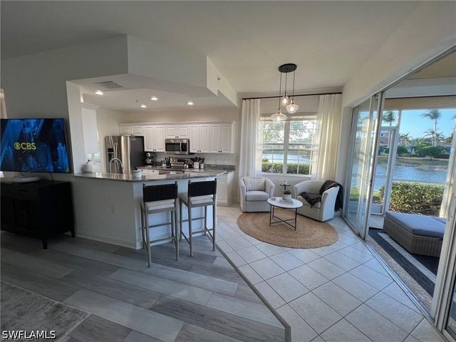 3062 Driftwood WAY 4301, Naples, FL 34109