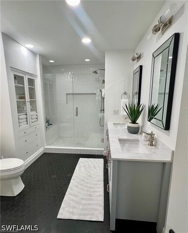 3062 Driftwood WAY 4301, Naples, FL 34109