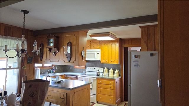 4 Pearl Street, Coventry, RI 02816