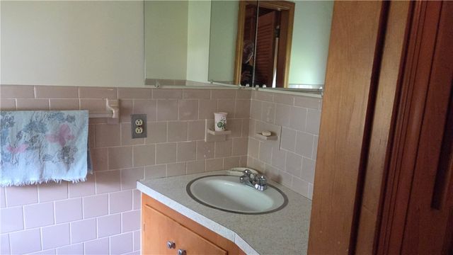 4 Pearl Street, Coventry, RI 02816