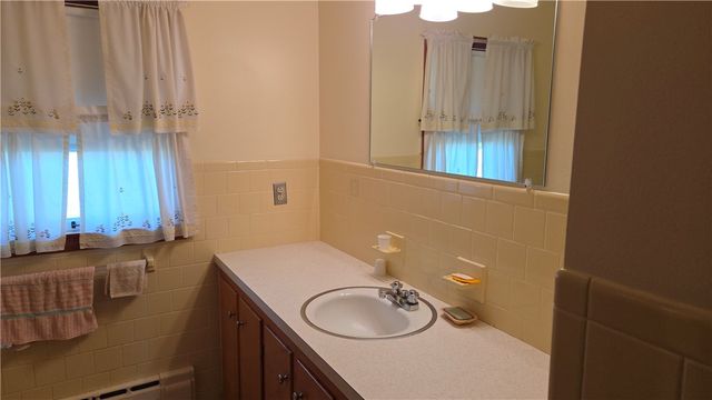 4 Pearl Street, Coventry, RI 02816