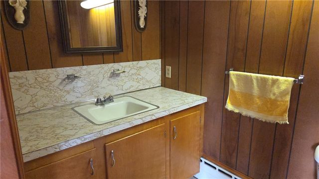 4 Pearl Street, Coventry, RI 02816