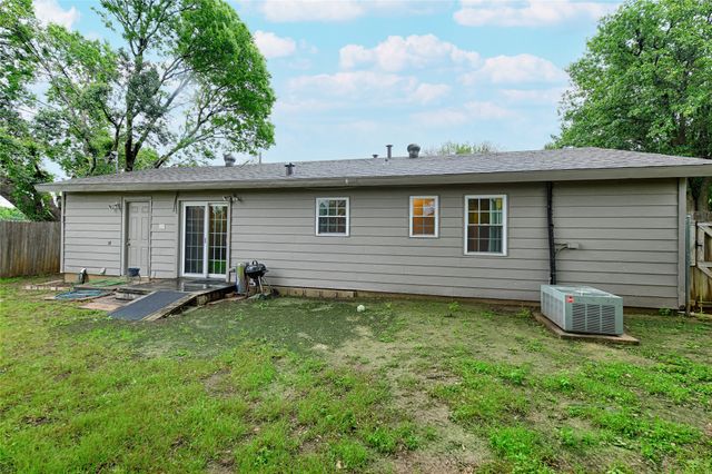 531 Himes Drive, Euless, TX 76039