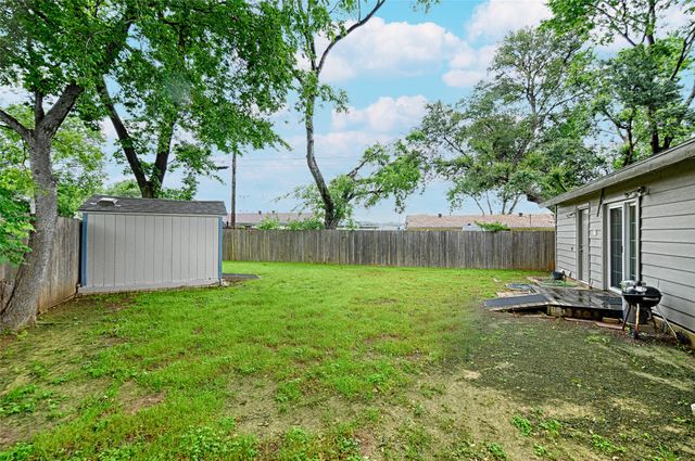 531 Himes Drive, Euless, TX 76039