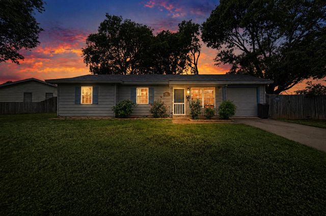 531 Himes Drive, Euless, TX 76039