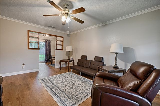 531 Himes Drive, Euless, TX 76039