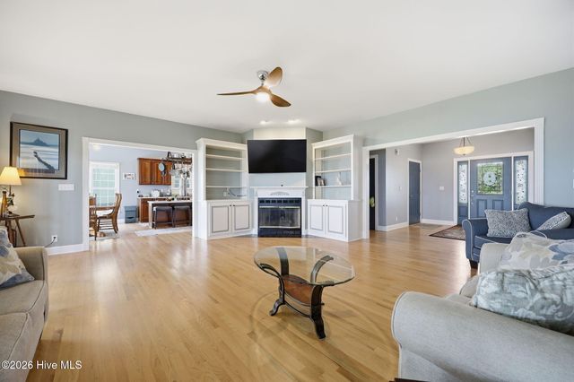 110 E Dowry Creek, Belhaven, NC 27810