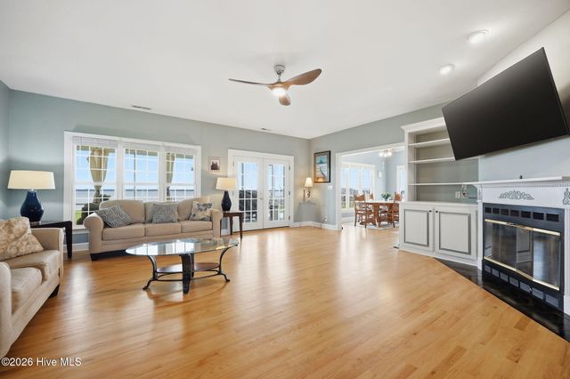 110 E Dowry Creek, Belhaven, NC 27810
