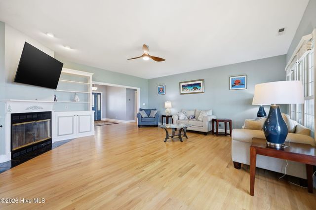 110 E Dowry Creek, Belhaven, NC 27810