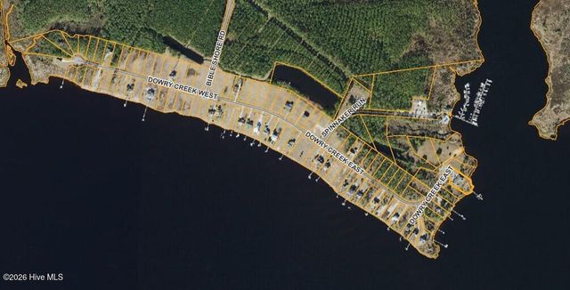 110 E Dowry Creek, Belhaven, NC 27810