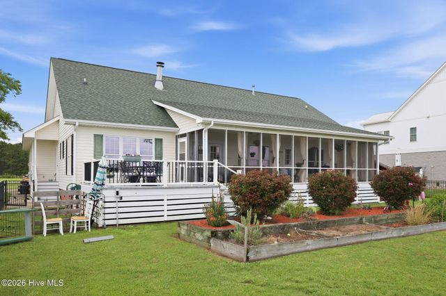 110 E Dowry Creek, Belhaven, NC 27810