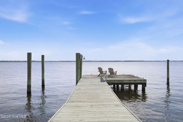 110 E Dowry Creek, Belhaven, NC 27810