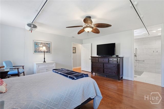 92 screven Street, Midway, GA 31320