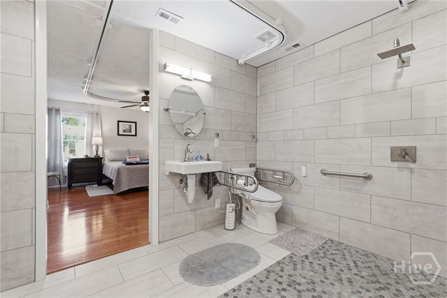 92 screven Street, Midway, GA 31320