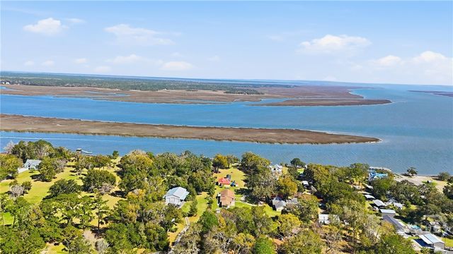 92 screven Street, Midway, GA 31320