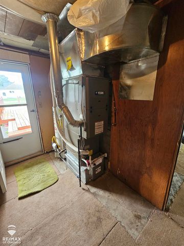 1011 Walnut Street, Owosso, MI 48867