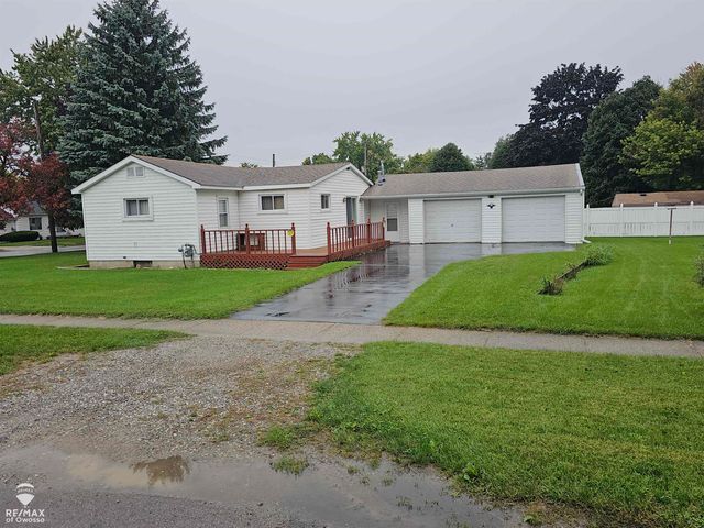 1011 Walnut Street, Owosso, MI 48867