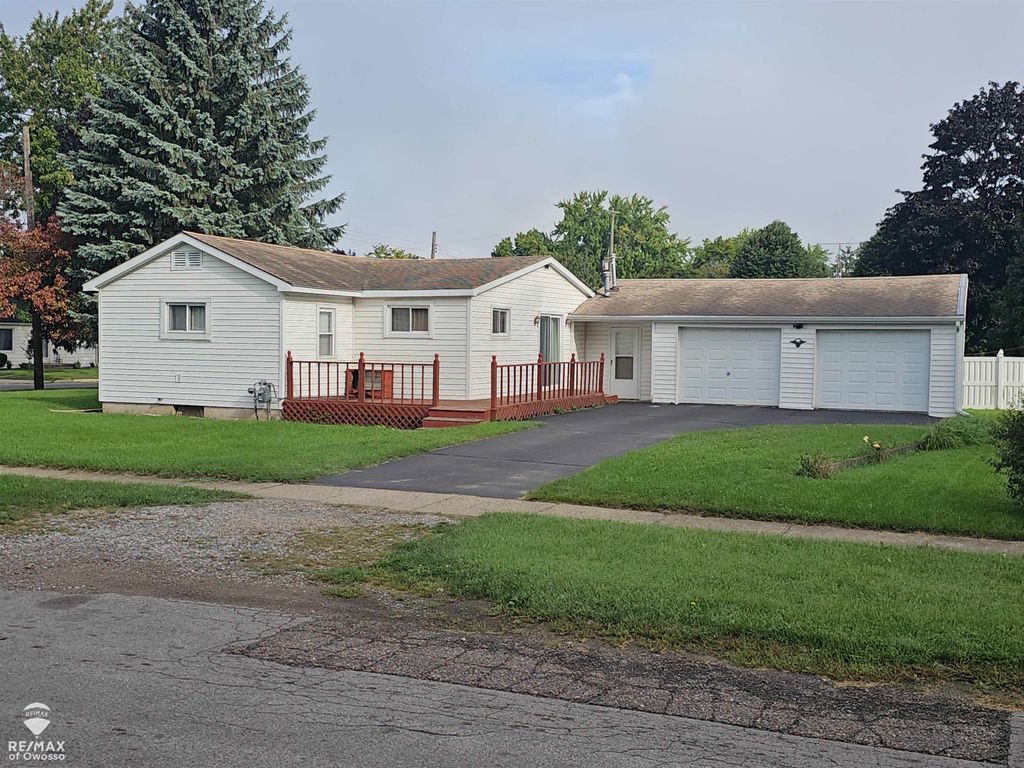 1011 Walnut Street, Owosso, MI 48867