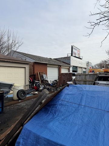 5256 W Diversey Avenue, Chicago, IL 60639