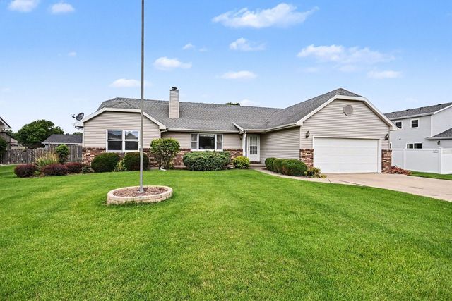 217 E Sunset Avenue, Sandwich, IL 60548