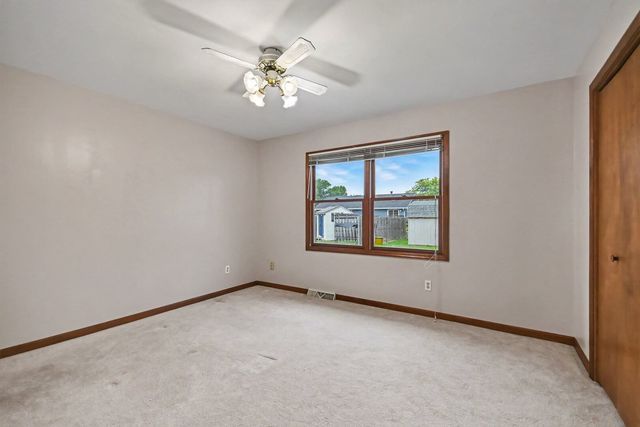 217 E Sunset Avenue, Sandwich, IL 60548
