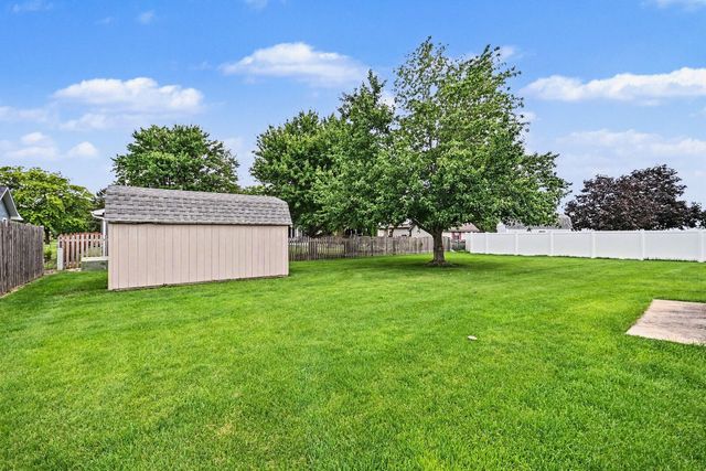 217 E Sunset Avenue, Sandwich, IL 60548