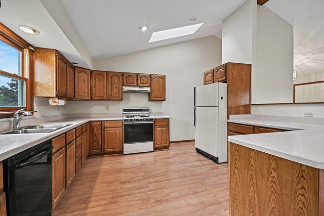 217 E Sunset Avenue, Sandwich, IL 60548