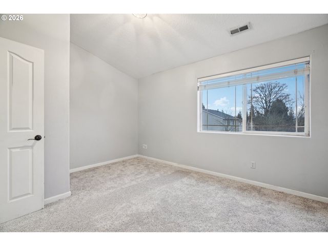 13165 Wickiup Dr, Oregon City, OR 97045