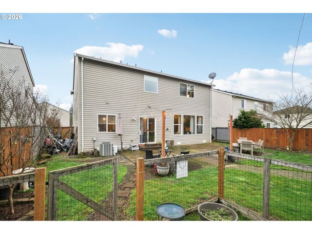 13165 Wickiup Dr, Oregon City, OR 97045