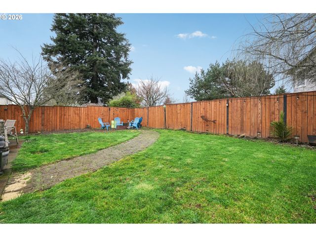 13165 Wickiup Dr, Oregon City, OR 97045