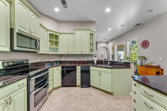 232 Riessen Road, Grants Pass, OR 97526