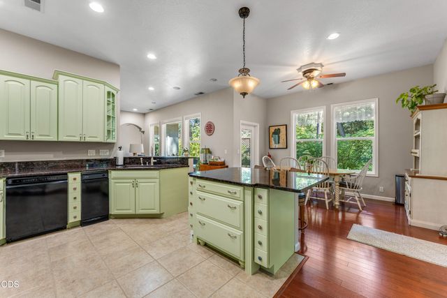 232 Riessen Road, Grants Pass, OR 97526
