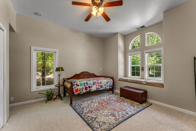 232 Riessen Road, Grants Pass, OR 97526