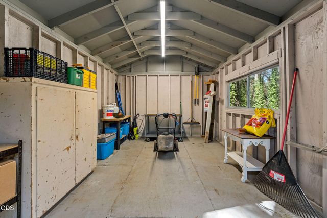 232 Riessen Road, Grants Pass, OR 97526