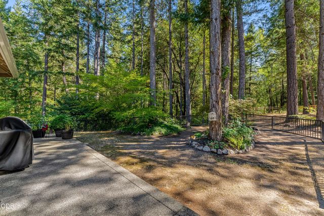 232 Riessen Road, Grants Pass, OR 97526