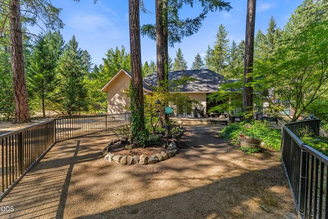 232 Riessen Road, Grants Pass, OR 97526