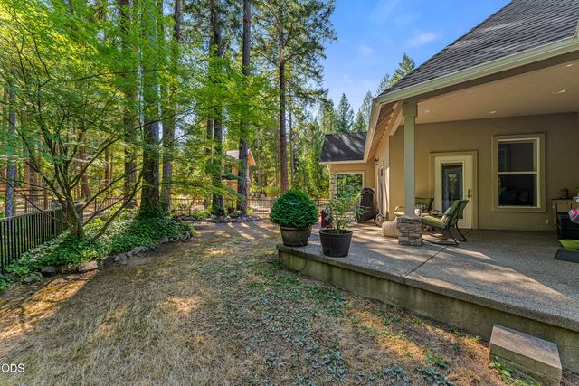 232 Riessen Road, Grants Pass, OR 97526