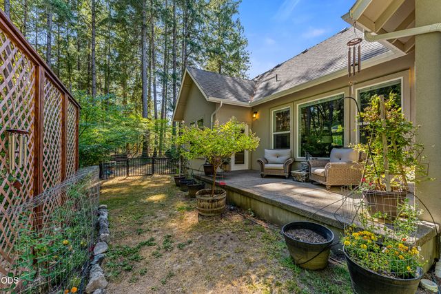 232 Riessen Road, Grants Pass, OR 97526