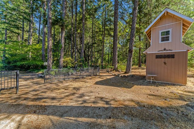 232 Riessen Road, Grants Pass, OR 97526