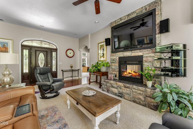 232 Riessen Road, Grants Pass, OR 97526