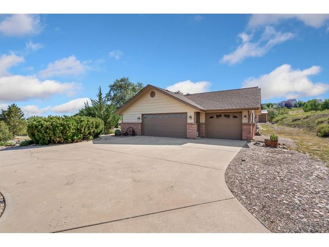 2909 Pronghorn Ct, Loveland, CO 80537